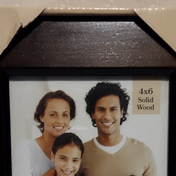 Home Elements || Wood Photo Frame 4 x 6 - Picture 4 of 6